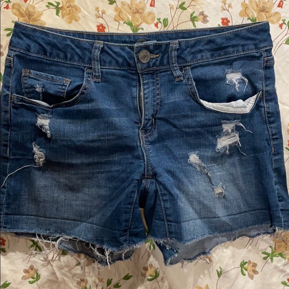 Ripped Jean shorts